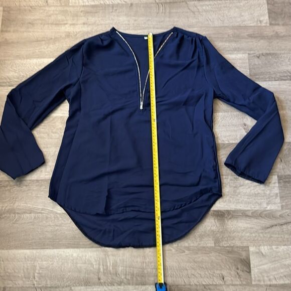 Medium Navy Top. Zipper front. Nice top. - Picture 2 of 5